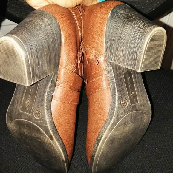 🍁🍂Payless Camel Leather Booties 👢 - Picture 6 of 8